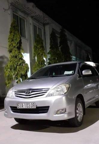 Bán Toyota Innova MT đời 2011, màu bạc, không ngập nước