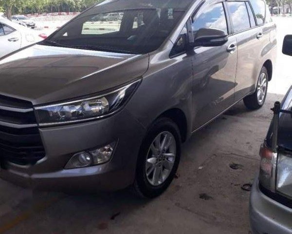 Cần bán xe Toyota Innova sản xuất 2017, xe chính chủ, biển số TP0