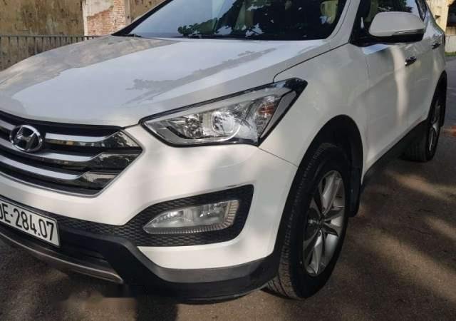 Cần bán Hyundai Santa Fe 2.2 máy dầu, màu trắng Sx 2015, xe tư nhân chính chủ