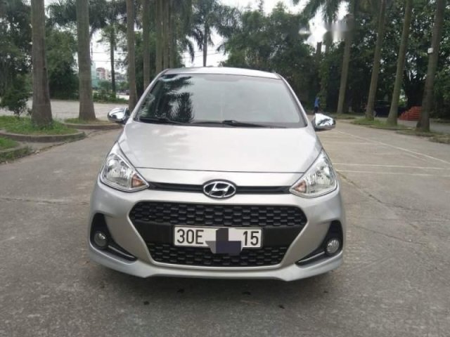 Cần bán Hyundai Grand i10 MT đời 2017, màu bạc, nhập khẩu, xe gia đình sử dụng từ mới