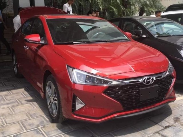 Bán Hyundai Elantra 2019 bản 2.0AT, với diện mạo và nhiều cải tiến đột phá0