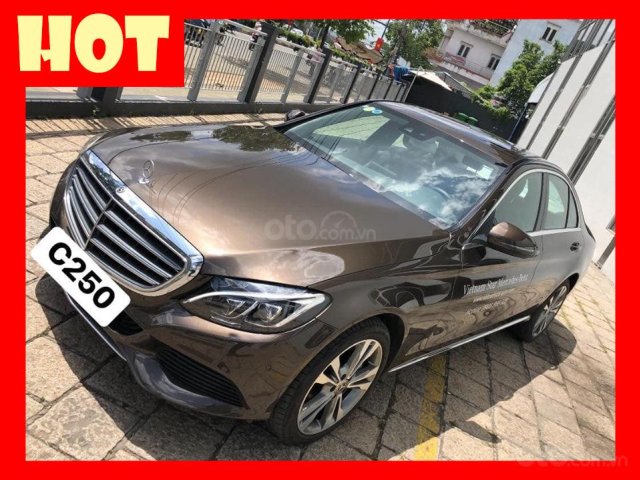 Bán xe Mercedes C250 nâu/đen sx 2017 chính hãng giá tốt. Hỗ trợ trả góp ưu đãi