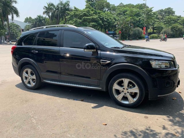 Cần bán Chevrolet Captiva LTZ đời 2016, màu đen số tự động