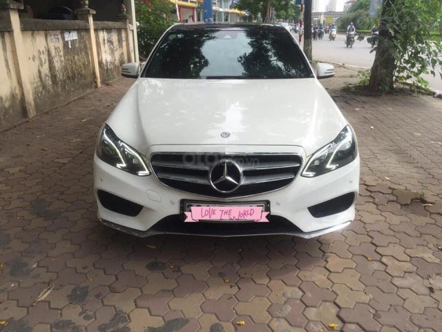 Mercedes-Benz E400 AMG sản xuất 2014 mầu trắng Ngọc Trinh đã xuất hiện Full option