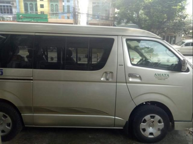 Bán Toyota Hiace sản xuất 2006, màu bạc 