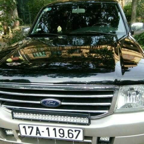 Cần bán lại xe Ford Everest MT sản xuất 2006, xe gia đình sử dụng