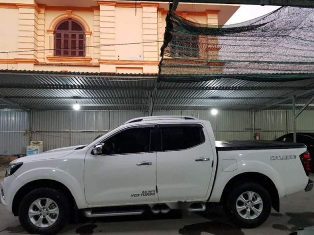 Bán Nissan Navara năm 2017, màu trắng, xe cam kết chưa từng sơn lại