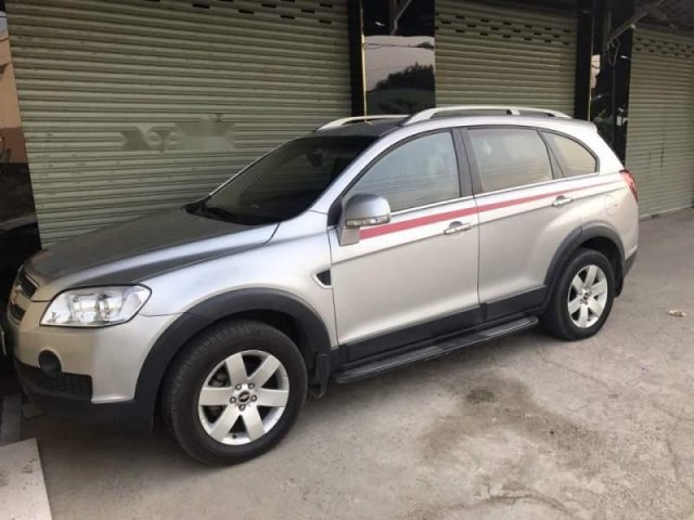 Bán Chevrolet Captiva đời 2007, màu bạc, côn số nhẹ nhàng