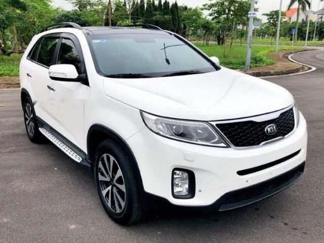 Bán Kia Sorento 2.4 GATH đời 2016, màu trắng giá cạnh tranh0