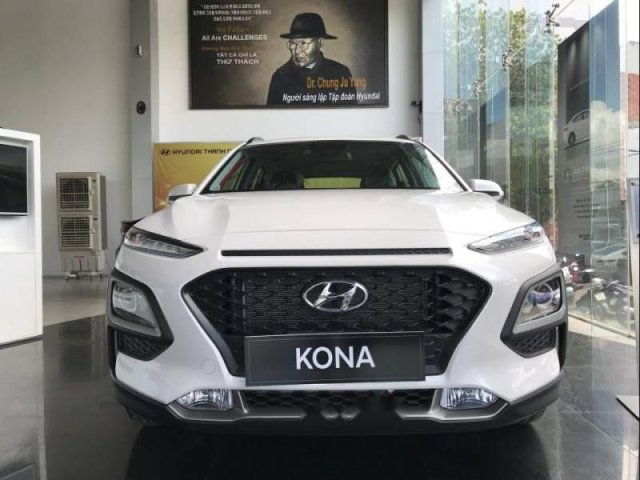 Bán xe Hyundai Kona đời 2019, màu trắng, xe mới 100%0