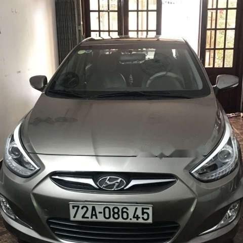 Chính chủ bán Hyundai Accent Blue sản xuất năm 2015, màu vàng, nhập khẩu0