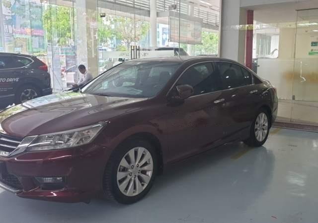 Bán xe Honda Accord nhập khẩu Thái Lan, biển HCM, gia đình đi sử dụng kỹ, đi ít