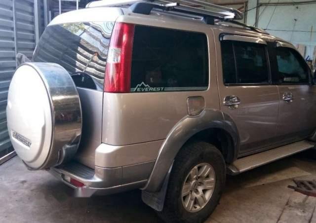 Cần bán Ford Everest 2009 AT máy dầu form cũ đèn vuông, đăng ký lần đầu tháng 3/2009