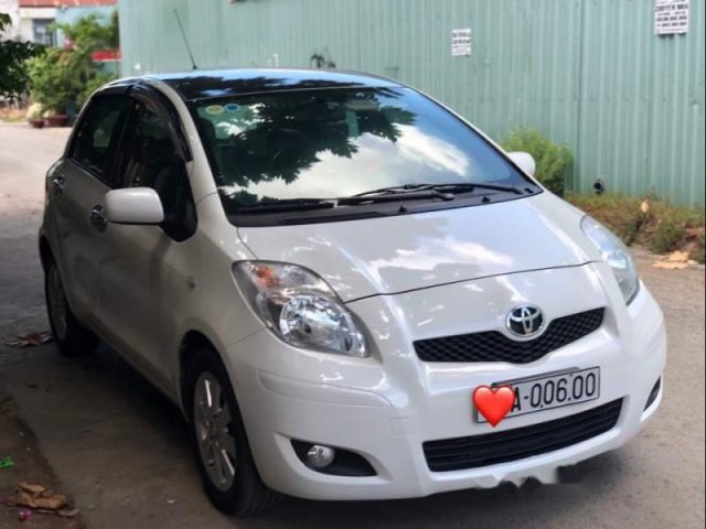 Cần bán Toyota Yaris 1.3 số tự động, bản nhập khẩu Trung Đông, 3 gối tựa đầu0