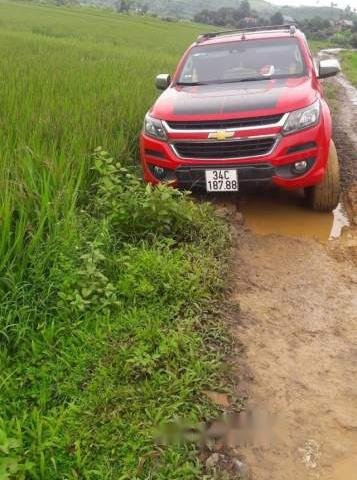 Cần tiền bán xe Chevrolet Colorado đời 2017, màu đỏ, nhập khẩu0