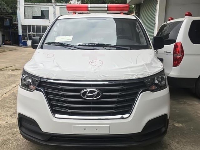 Bán Hyundai Grand Starex 2019, màu trắng, nhập khẩu