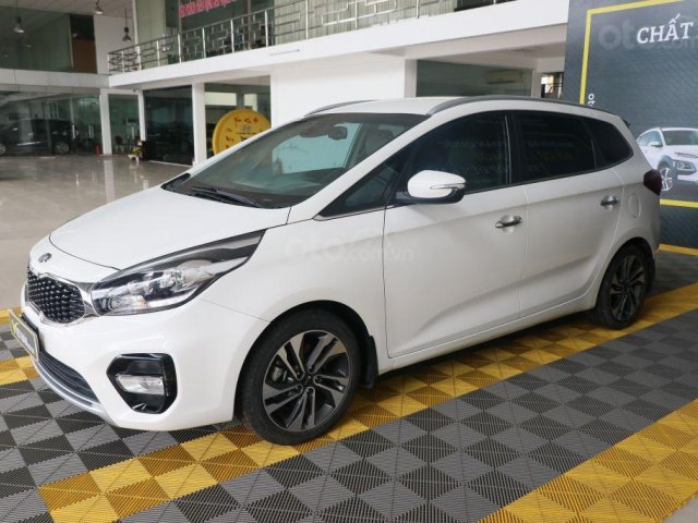 Bán Kia Rondo GAT 2.0AT sản xuất 2017, màu trắng