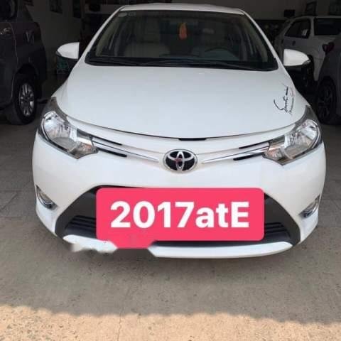 Bán Toyota Vios E-CVT 2017, màu trắng như mới, giá tốt0