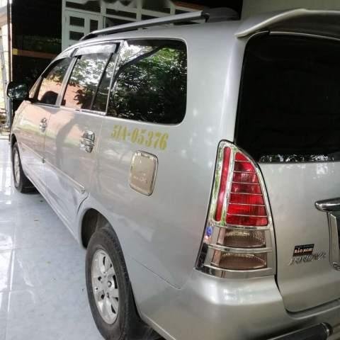 Cần bán lại xe Toyota Innova năm sản xuất 2006, màu bạc, nhập khẩu nguyên chiếc, 257tr