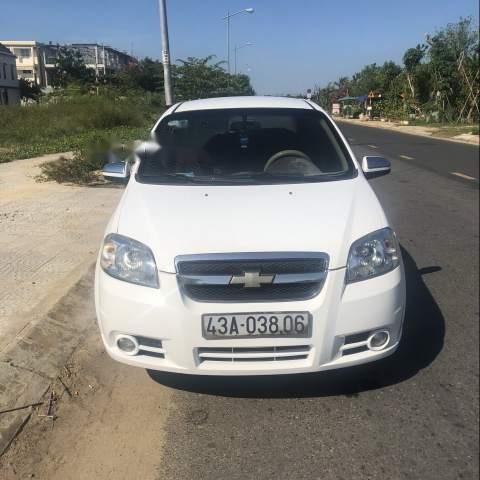 Cần bán gấp Chevrolet Aveo đời 2011, màu trắng như mới