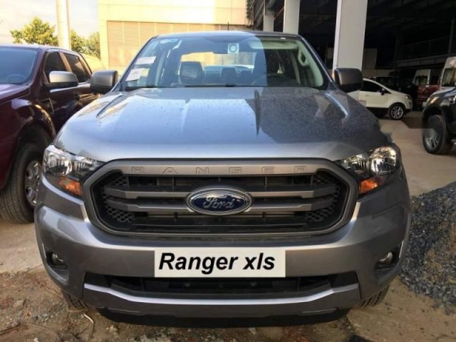 Cần bán xe Ford Ranger XLS 2.2L MT sản xuất 2019, nhập khẩu, giao nhanh