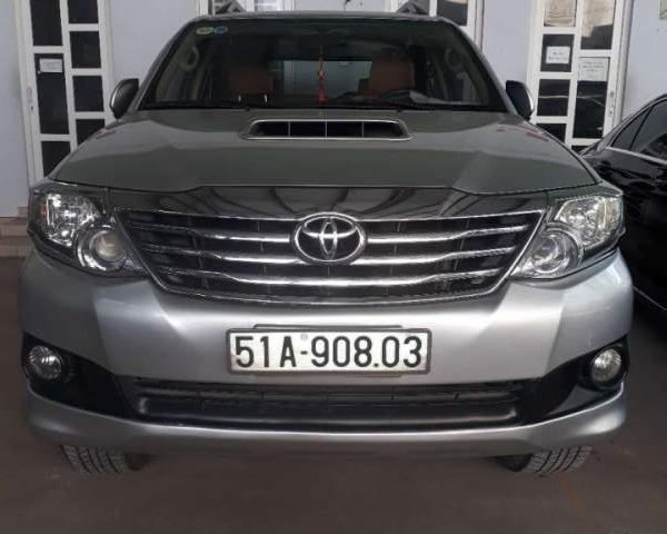 Bán Toyota Fortuner 2014, màu bạc, nhập khẩu 0