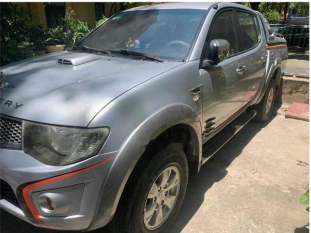 Bán xe Mitsubishi Triton đời 2012, xe chính chủ giá thấp, còn mới, động cơ ổn định