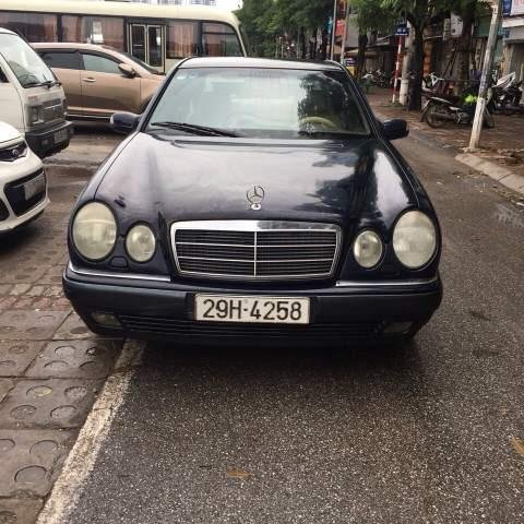 Bán Mercedes C230 đời 1996, màu đen, nhập khẩu