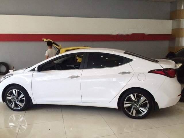 Bán xe Hyundai Elantra 1.6 AT năm 2015, màu trắng, nhập khẩu  