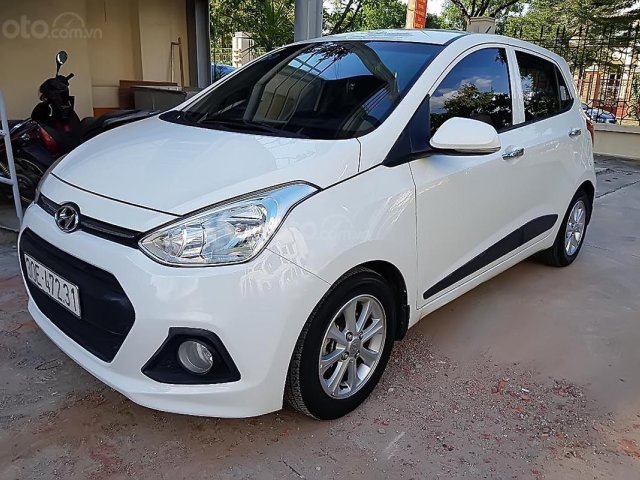 Cần bán lại xe Hyundai Grand i10 1.0 sản xuất 2016, màu trắng, nhập khẩu 