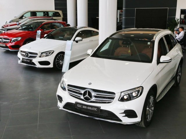 Bán xe Mercedes GLC 300 AMG đời 2019 đủ màu khuyến mãi khủng0