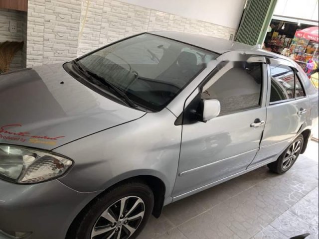 Cần bán Toyota Vios G năm sản xuất 2005, màu bạc, nhập khẩu Thái Lan, đi được 128.000 km0