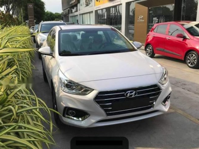 Bán Hyundai Accent sản xuất 2019, màu trắng, giá tốt