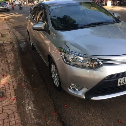 Bán Toyota Vios đời 2017, màu bạc, số sàn0