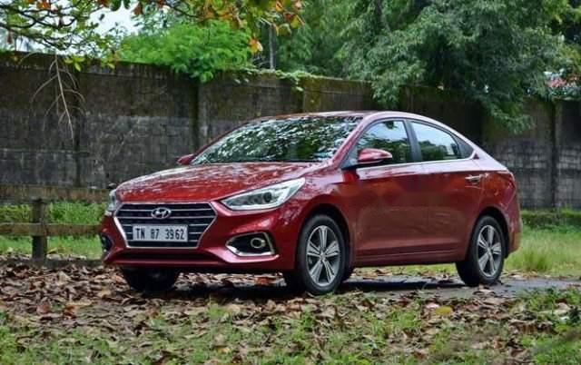 Bán xe Hyundai Accent sản xuất năm 2019, màu đỏ, xe có sẵn, giao xe trong ngày làm việc0