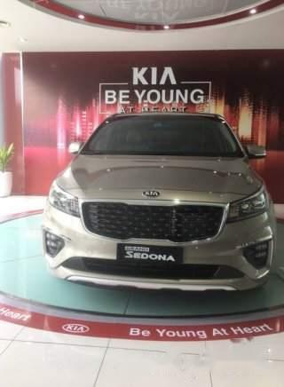 Cần bán Kia Sedona 2.2 DAT Luxury sản xuất năm 2019, xe giá thấp, giao nhanh0