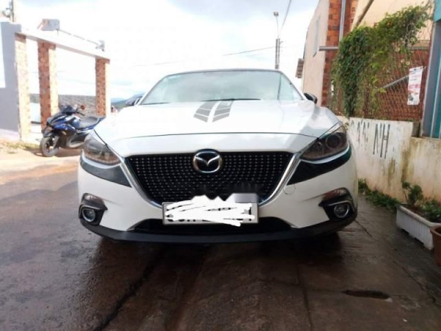 Cần bán Mazda 3 đời 2015, màu trắng giá cạnh tranh