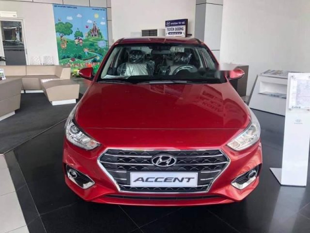 Cần bán xe Hyundai Accent sản xuất 2019, màu đỏ