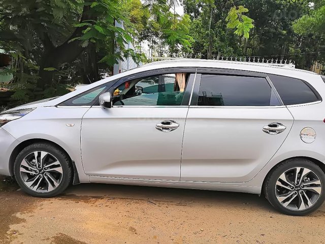 Bán Kia Rondo sản xuất 2018, màu bạc