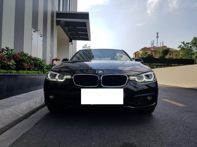 BMW 320i màu đen bản kỷ niệm 100 năm sản xuất 2016, đăng ký 2017