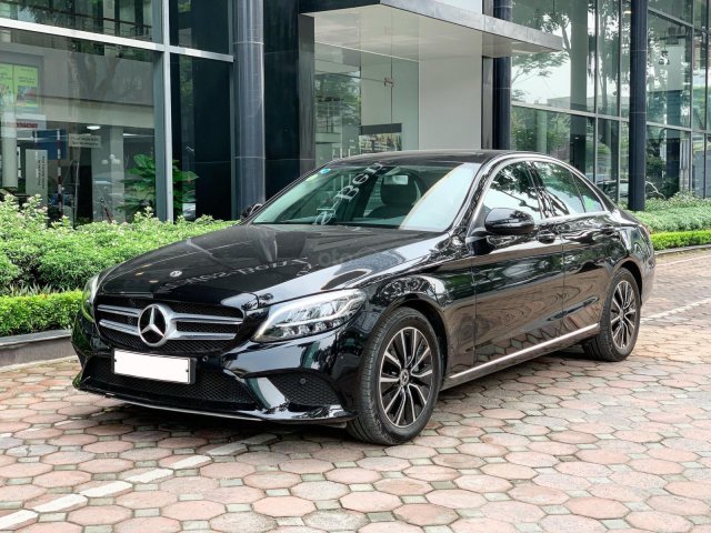 Bán Mercedes C200 2019 cũ chính chủ chạy lướt giá cực tốt0