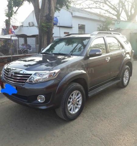 Gia đình cần bán Fortuner 2014, số tự động, máy xăng0