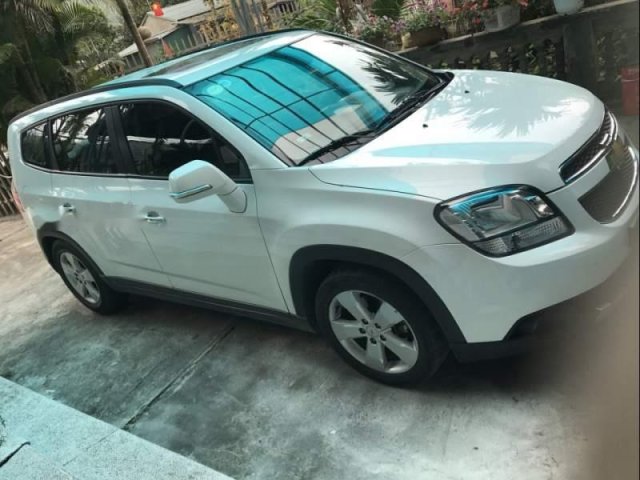 Cần bán gấp Chevrolet Orlando LTZ 1.8AT đời 2017, màu trắng, nhập khẩu, loại 7 chỗ rộng rãi, đầm chắc0