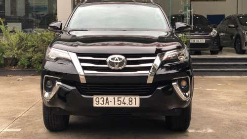 Cần bán Toyota Fortuner 2.8 AT sản xuất năm 2019, màu đen  