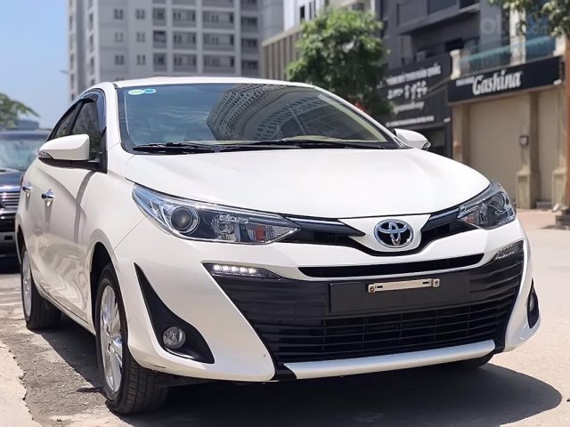 Cần bán xe Toyota Vios 2018, màu trắng