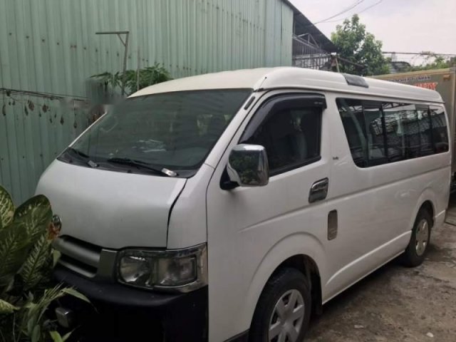 Bán Toyota Hiace sản xuất năm 2009, màu trắng chính chủ