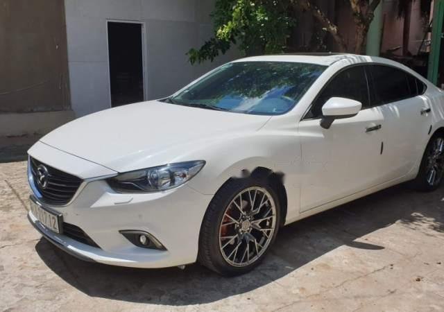 Bán Mazda 6 2.5 sản xuất 2015, màu trắng như mới, giá 765tr0