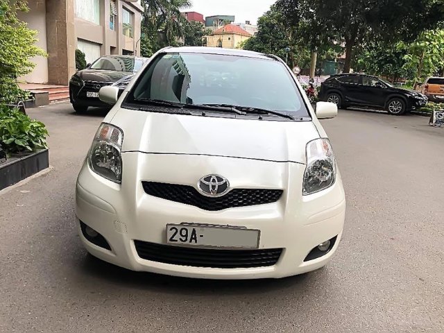 Bán Toyota Yaris 1.3 sản xuất năm 2010, màu trắng, nhập khẩu