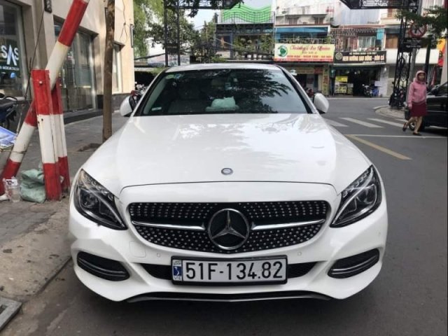 Bán Mercedes C200 sản xuất năm 2015, màu trắng, nhập khẩu