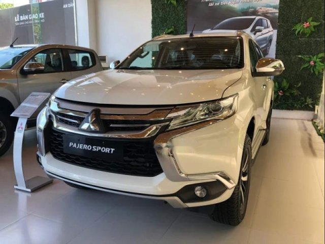 Bán Pajero Sport nhập khẩu Thái Lan, 7 chỗ0